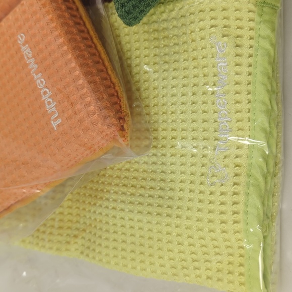 Tupperware® lot of 6 microfiber towels, cloth and sponges - Picture 2 of 7